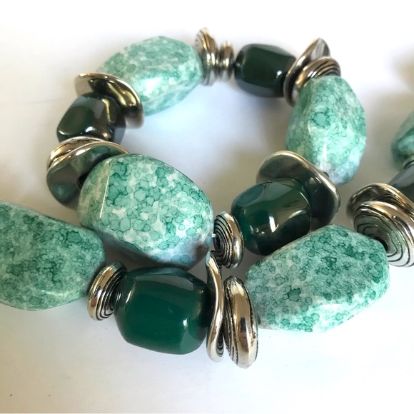 Paparazzi Faux Turquoise Statement Necklace and Stretch Bracelet - Picture 2 of 6